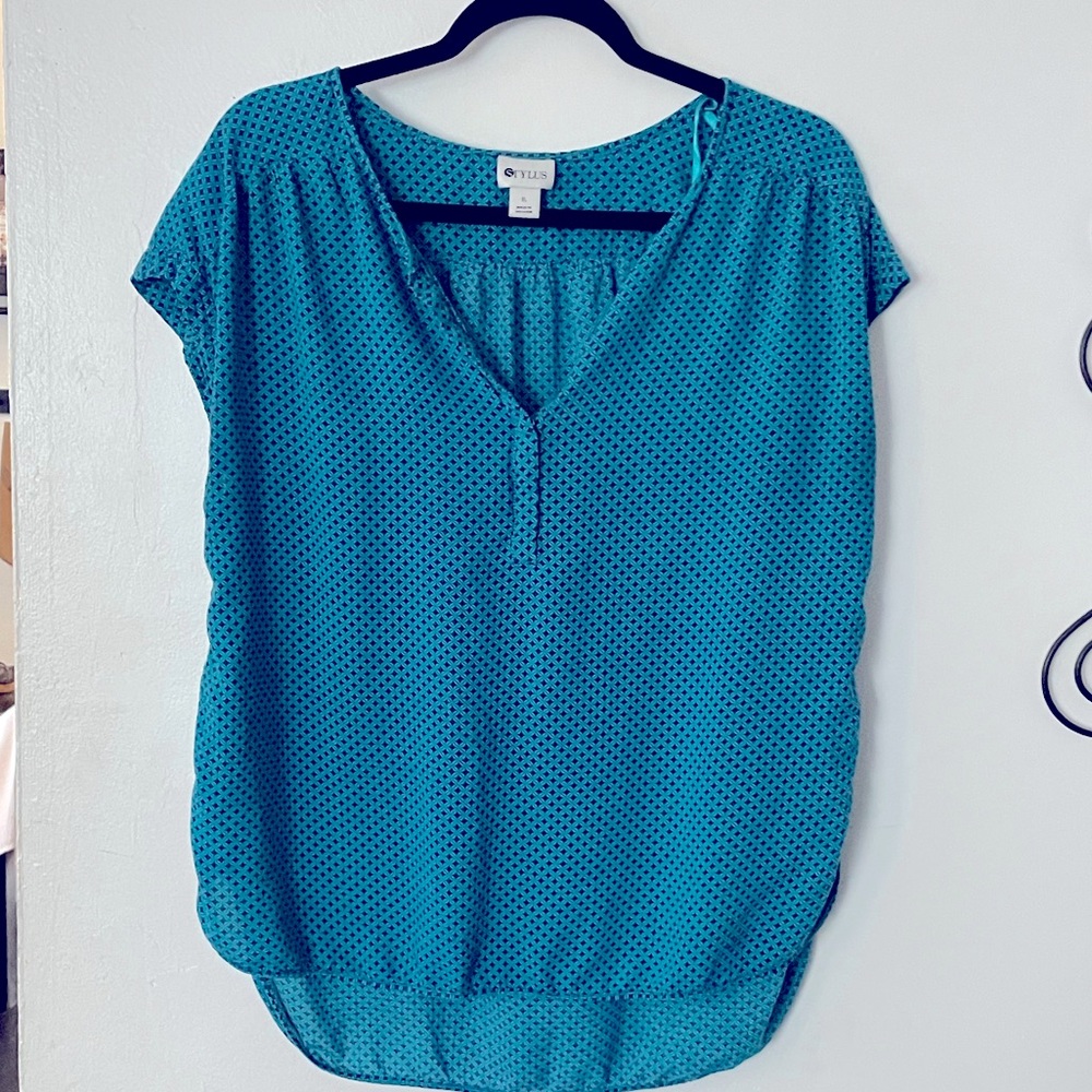 Stylus sleeveless top